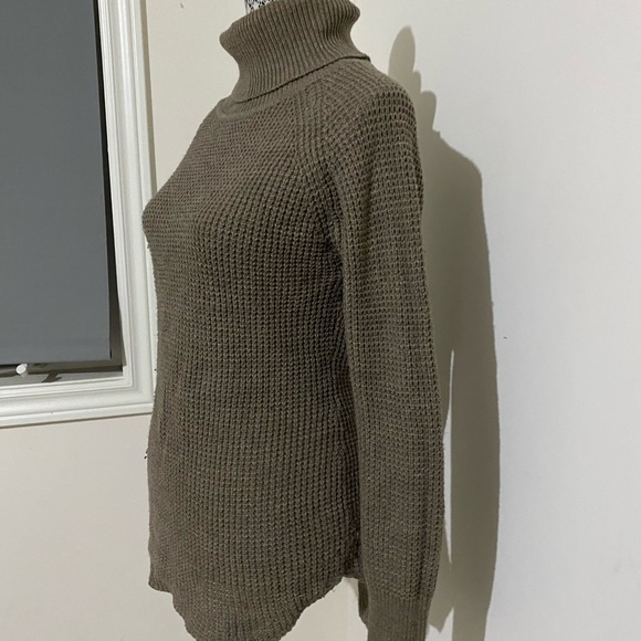 MENDOCINO Turtleneck Sweater, Size XS - Picture 4 of 5